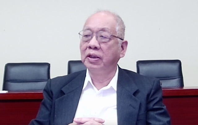 丘成桐發(fā)言。學(xué)校供圖.jpg