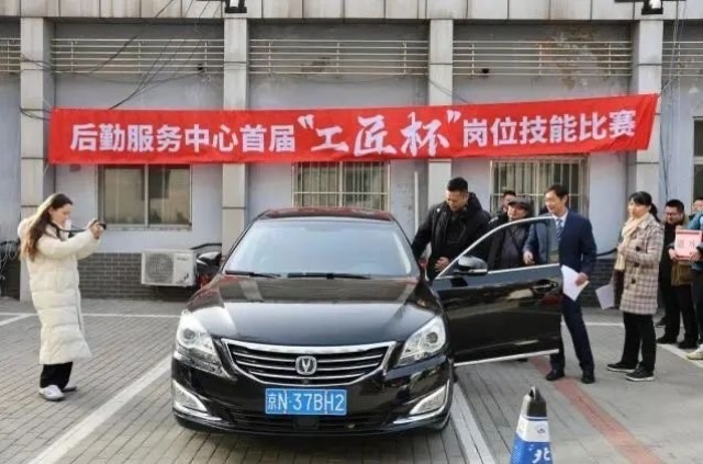 駕駛技能比賽現(xiàn)場，學(xué)校供圖.jpg